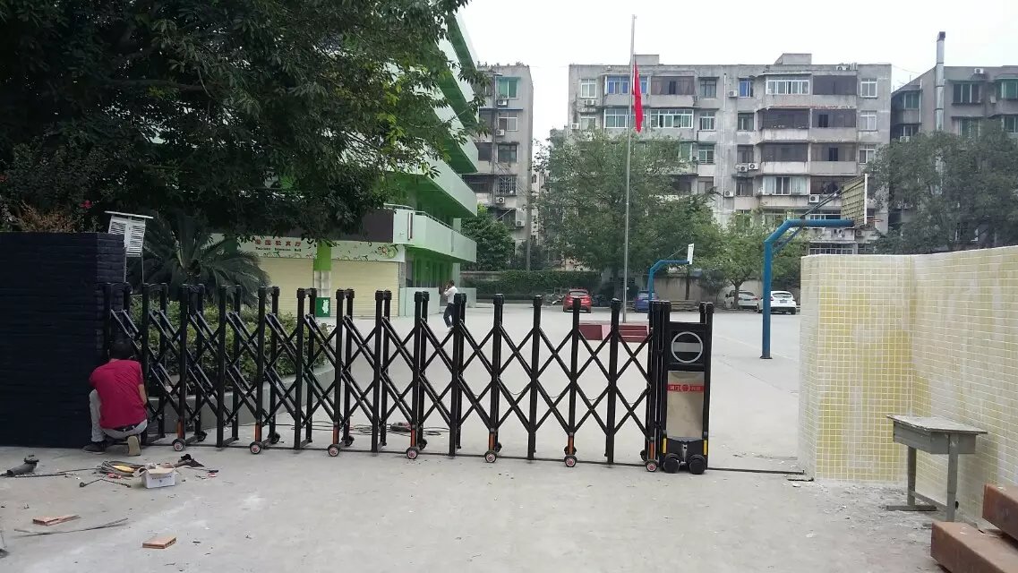 十堰张湾区十堰张湾区深圳市伸缩门